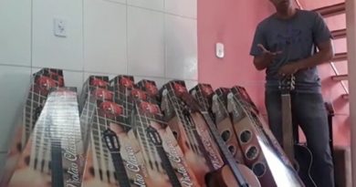 Vereador de Serrolândia doa 13° para comprar instrumentos musicais para projeto social Vereador de Serrolândia doa 13° para comprar instrumentos musicais para projeto social