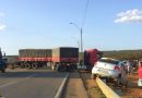Motorista morre após carro ser atingido por caminhão na BR-116 Motorista morre após carro ser atingido por caminhão na BR-116