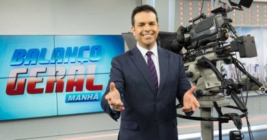 Jornalista da Record é punido por engravidar fiel da Igreja Universal Jornalista da Record é punido por engravidar fiel da Igreja Universal