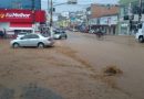 Chuva provoca alagamentos e arrasta lama e entulho em Jaguaquara Chuva provoca alagamentos e arrasta lama e entulho em Jaguaquara